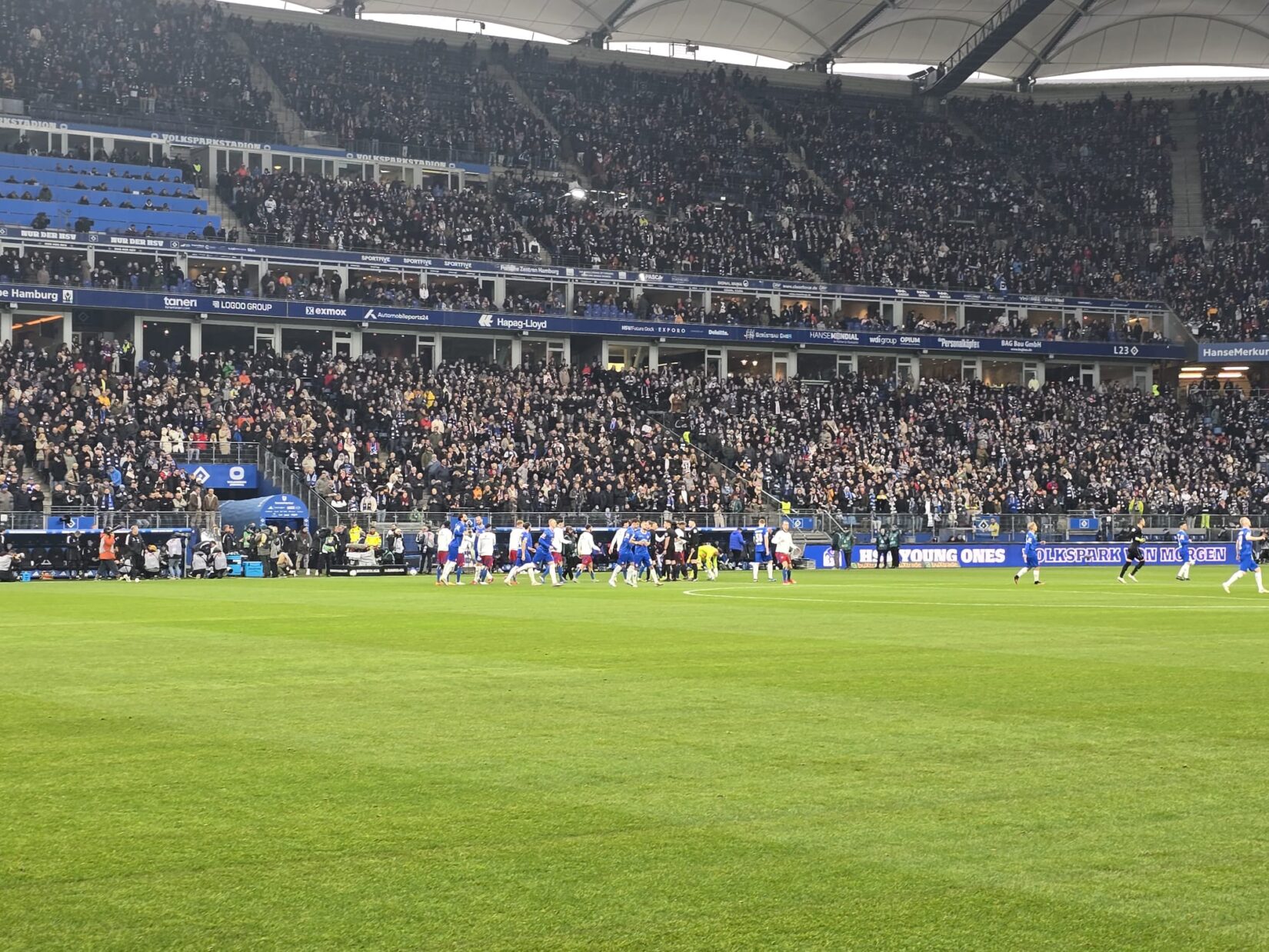 Vukotic und Corredor treffen beim 2:2 in Hamburg