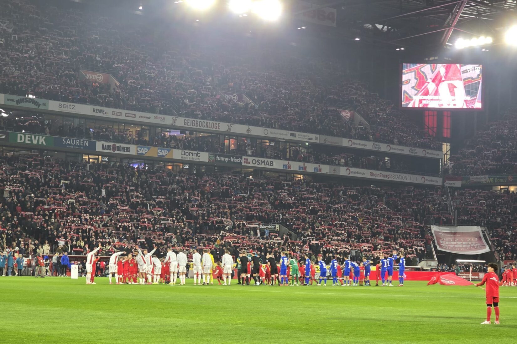 Hornby trifft und fliegt – Lilien unterliegen Köln